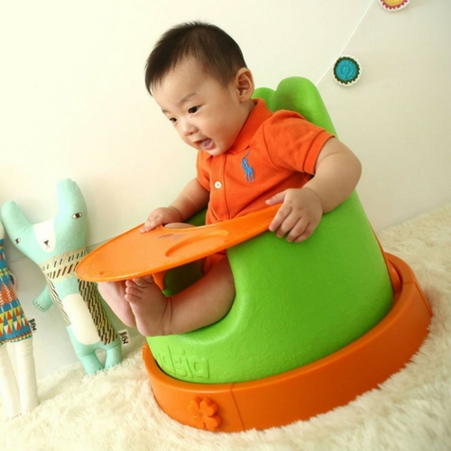 4 month old baby sitting chair